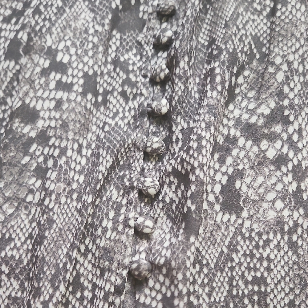 🐦 FP Movement by Free People   Snake Skin Print Blouse - Picture 4 of 10